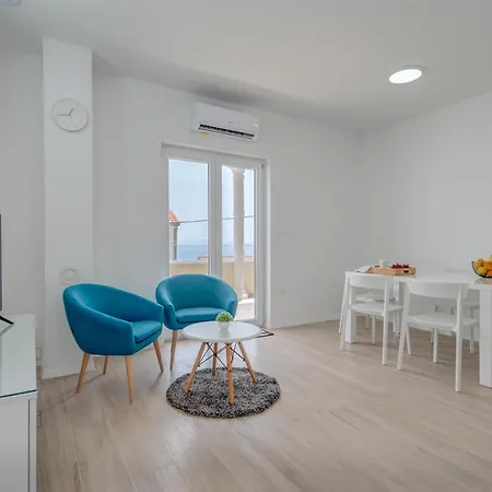 Spacious Modern Miljak - 1min To The *