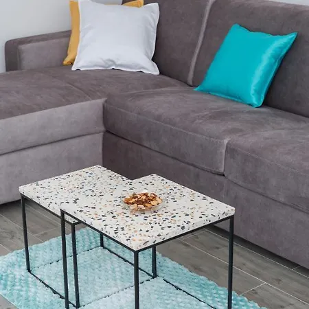 Spacious Modern Miljak - 1min To The Appartement Trogir