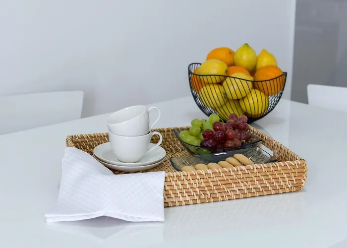Spacious Modern Miljak - 1min To The 特罗吉尔