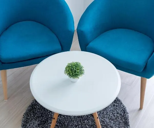 Spacious Modern Miljak - 1min To The 特罗吉尔
