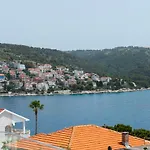 Spacious Modern Miljak - 1min To The Appartamento *