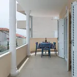 Spacious Modern Miljak - 1min To The