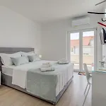 Appartamento Spacious Modern Miljak - 1min To The Traù