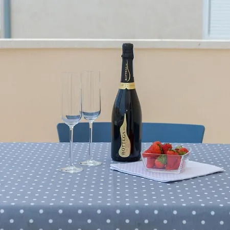 Spacious Modern Miljak - 1min To The Apartment *