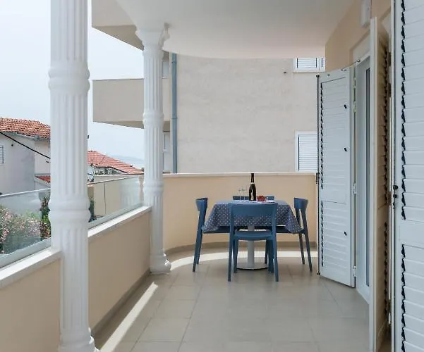 Spacious Modern Miljak - 1min To The