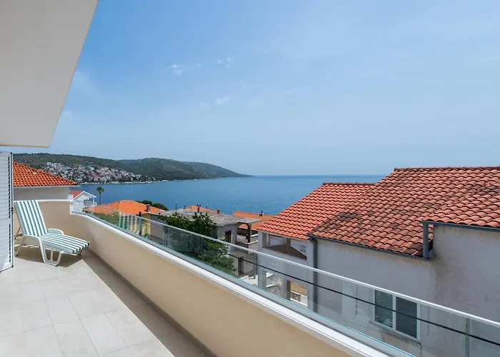 Spacious Modern Miljak - 1min To The דירה טרוגיר